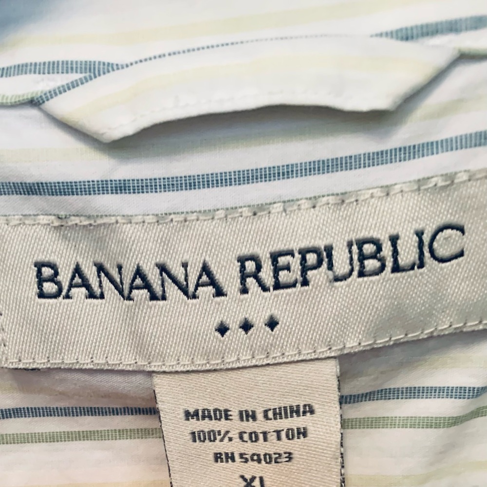 3 Men’s Shirts XL:Calvin Klein, Banana Republic, and Gap , Excellent - Picture 10 of 12